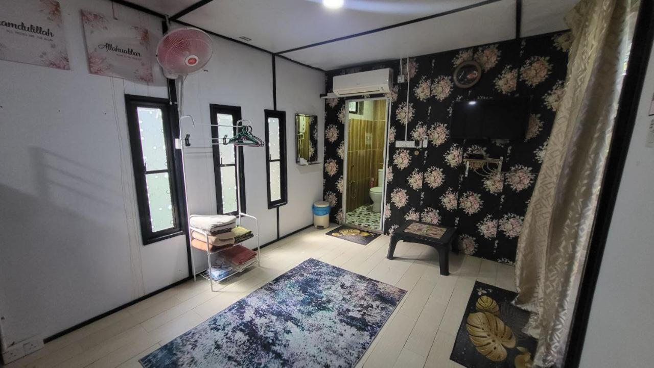 The K Kabin Pekan Exterior photo